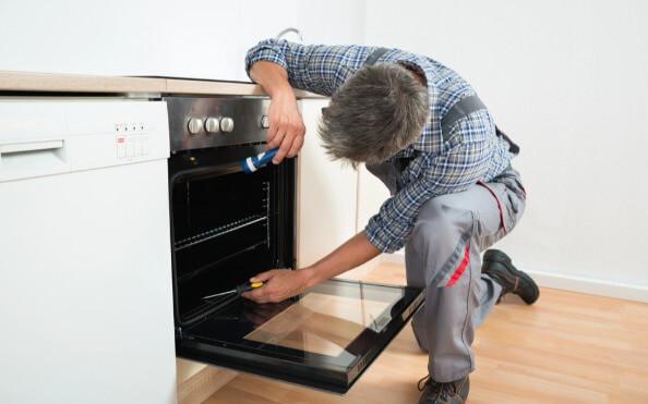 common oven repair issues include faulty heating elements, broken thermostats, and malfunctioning igniters